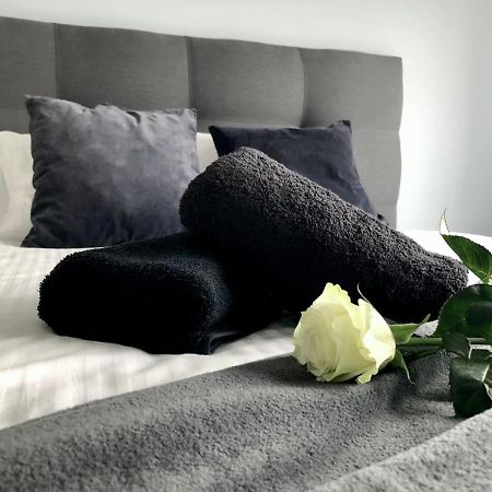 Apartment Klobucka วอร์ซอ ภายนอก รูปภาพ