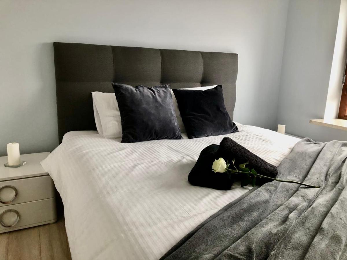 Apartment Klobucka วอร์ซอ ภายนอก รูปภาพ